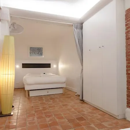 Apartamento Atypical Flat - Place Des Vosges - 4 People París