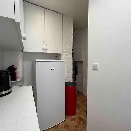 Daire Atypical Flat - Place Des Vosges - 4 People Paris